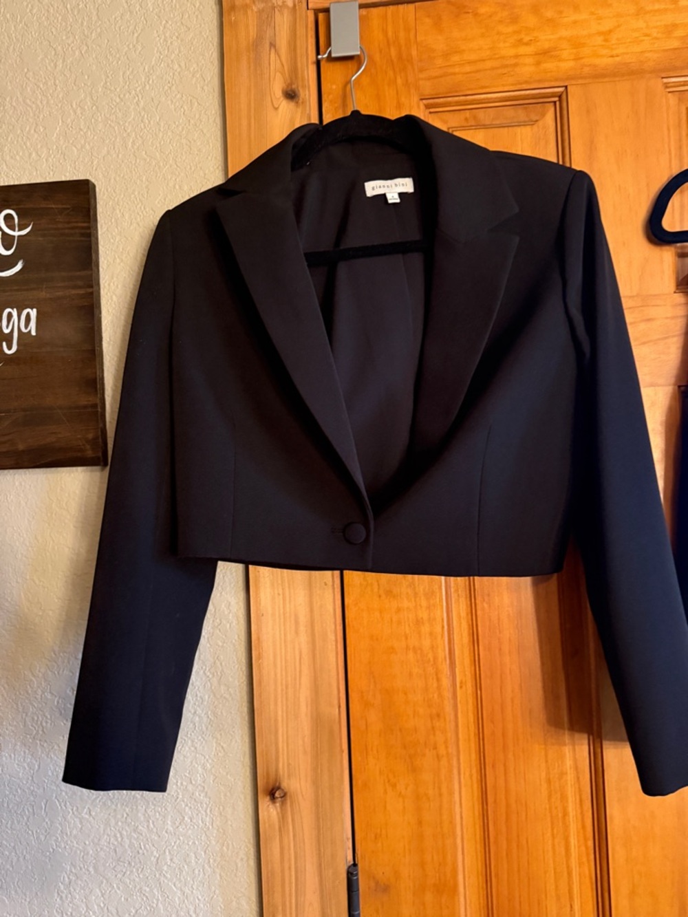 Gianni Bini Black Crop Blazer - Picture 6 of 10